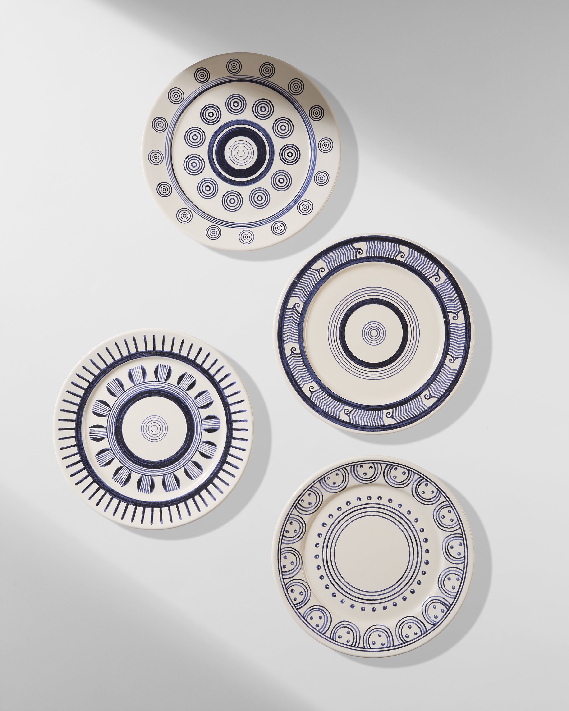 Arrows Charger Plate