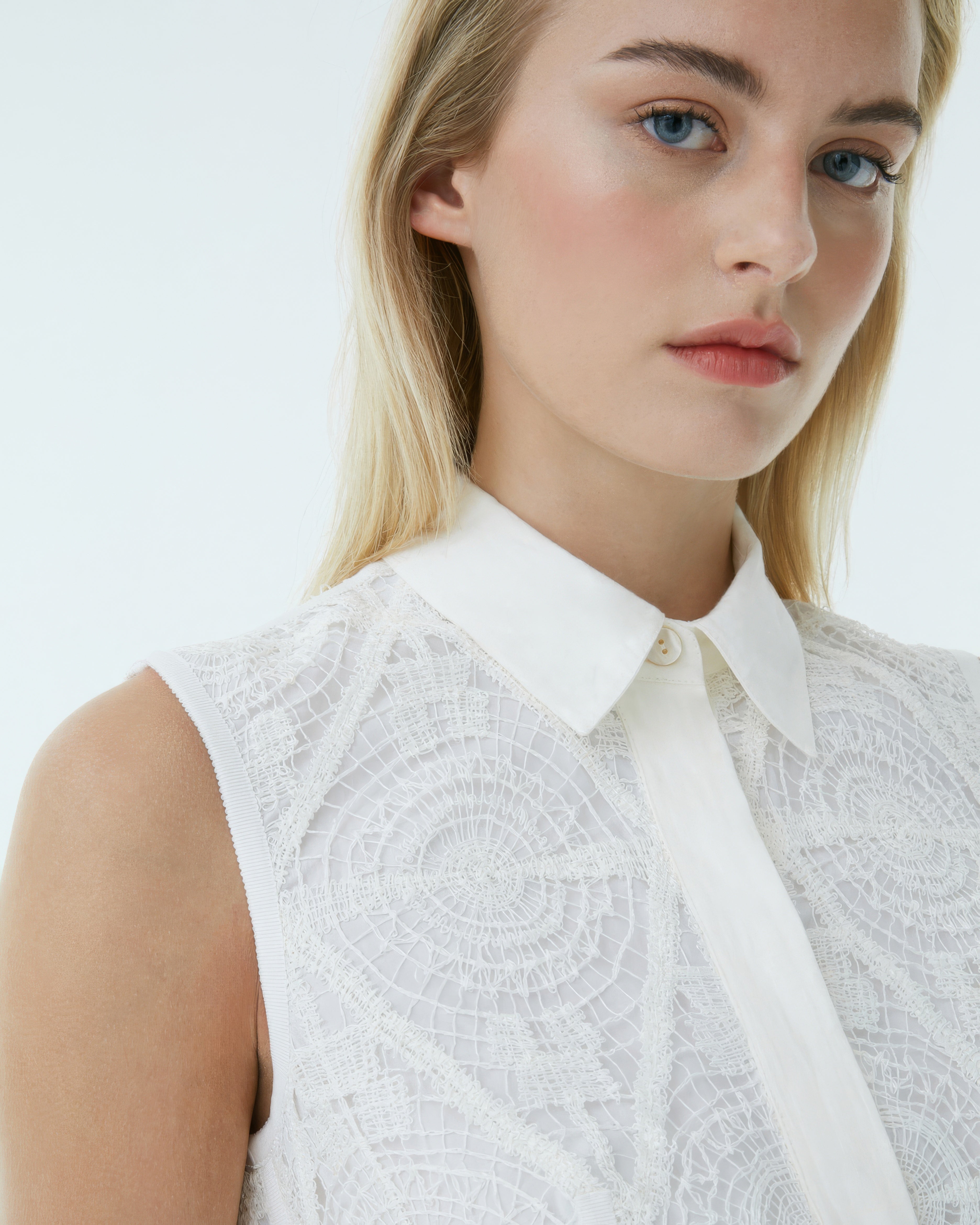 Miralda Dress in Macramè