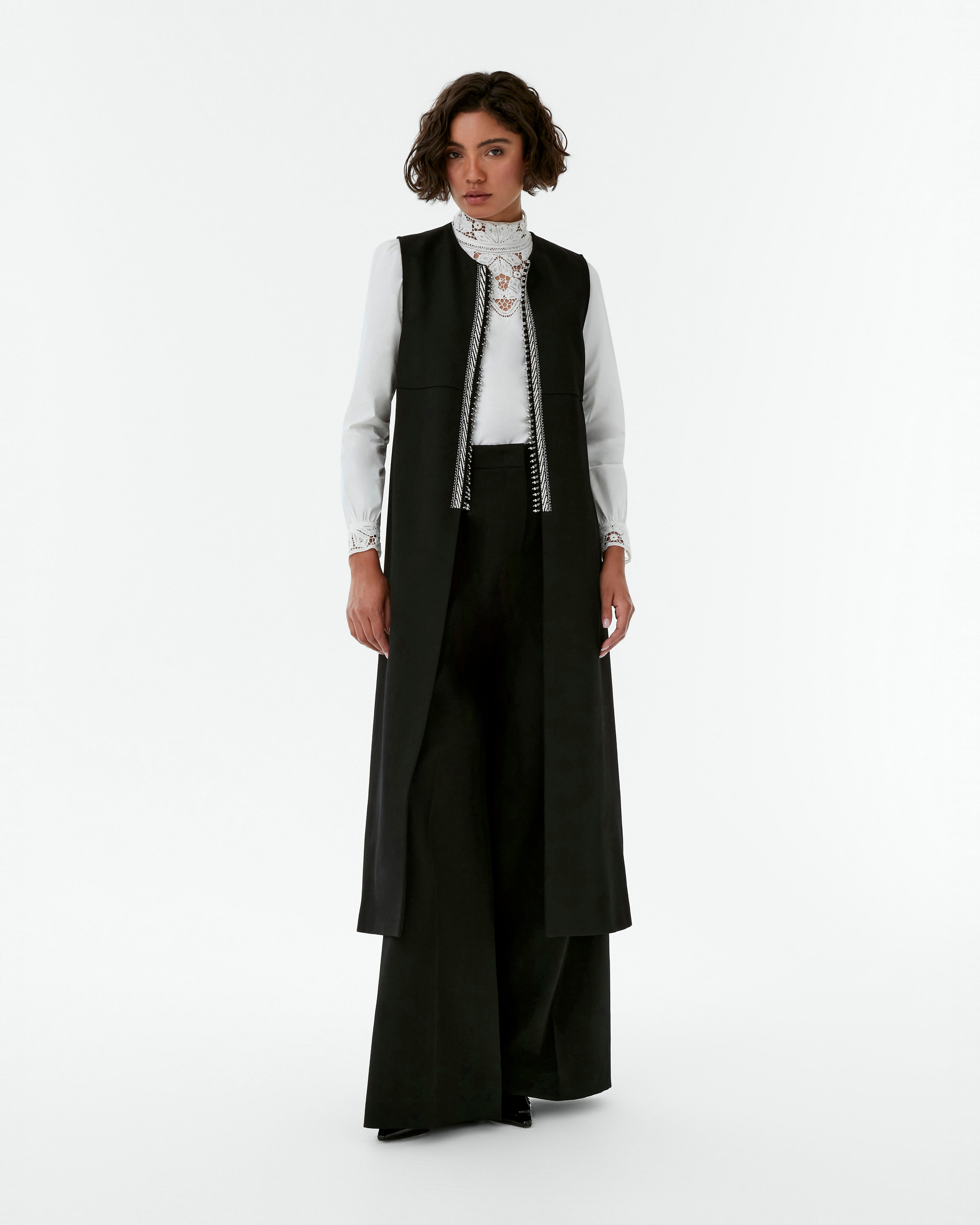 Felix Vest in Black Assam