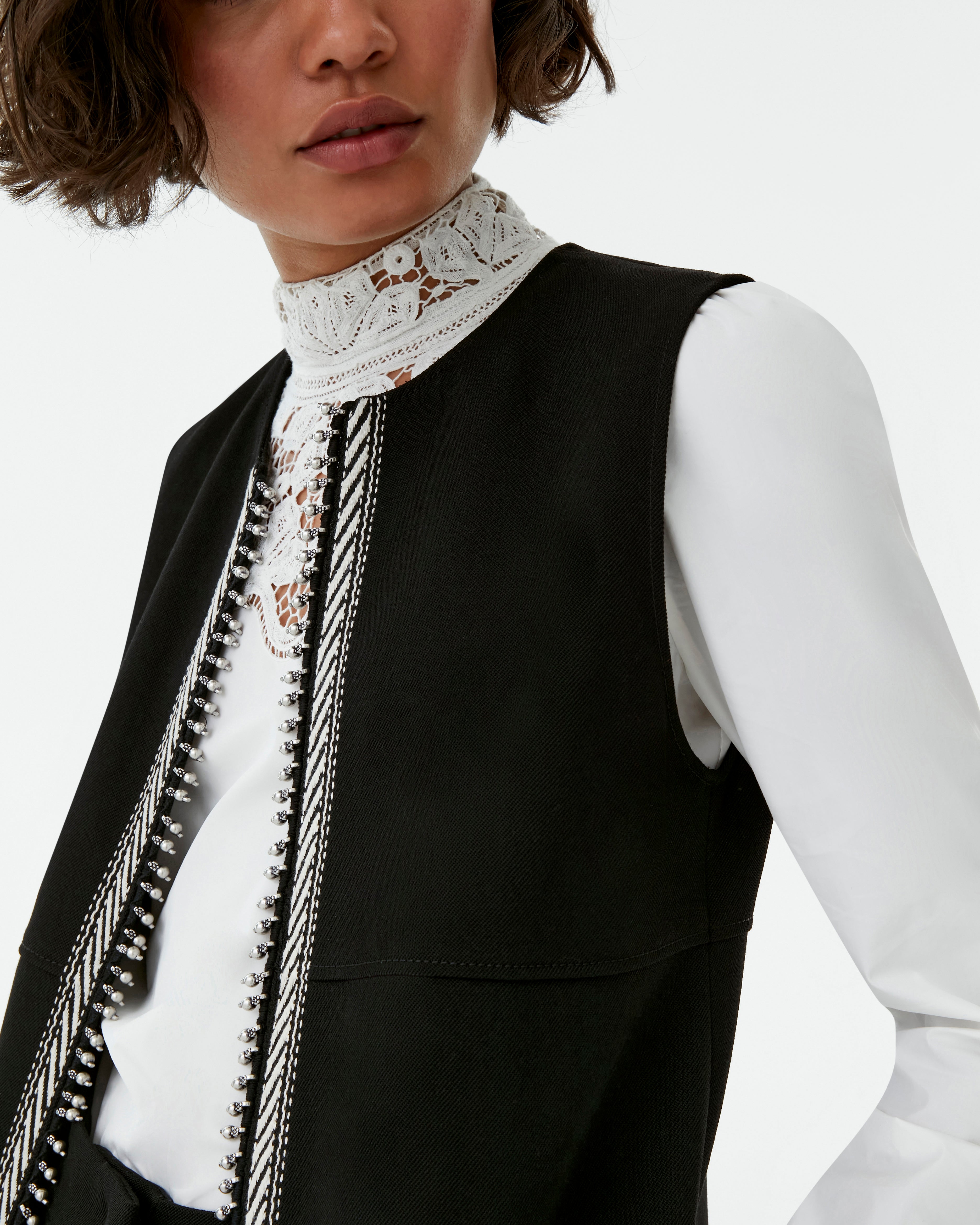 Felix Vest in Black Assam