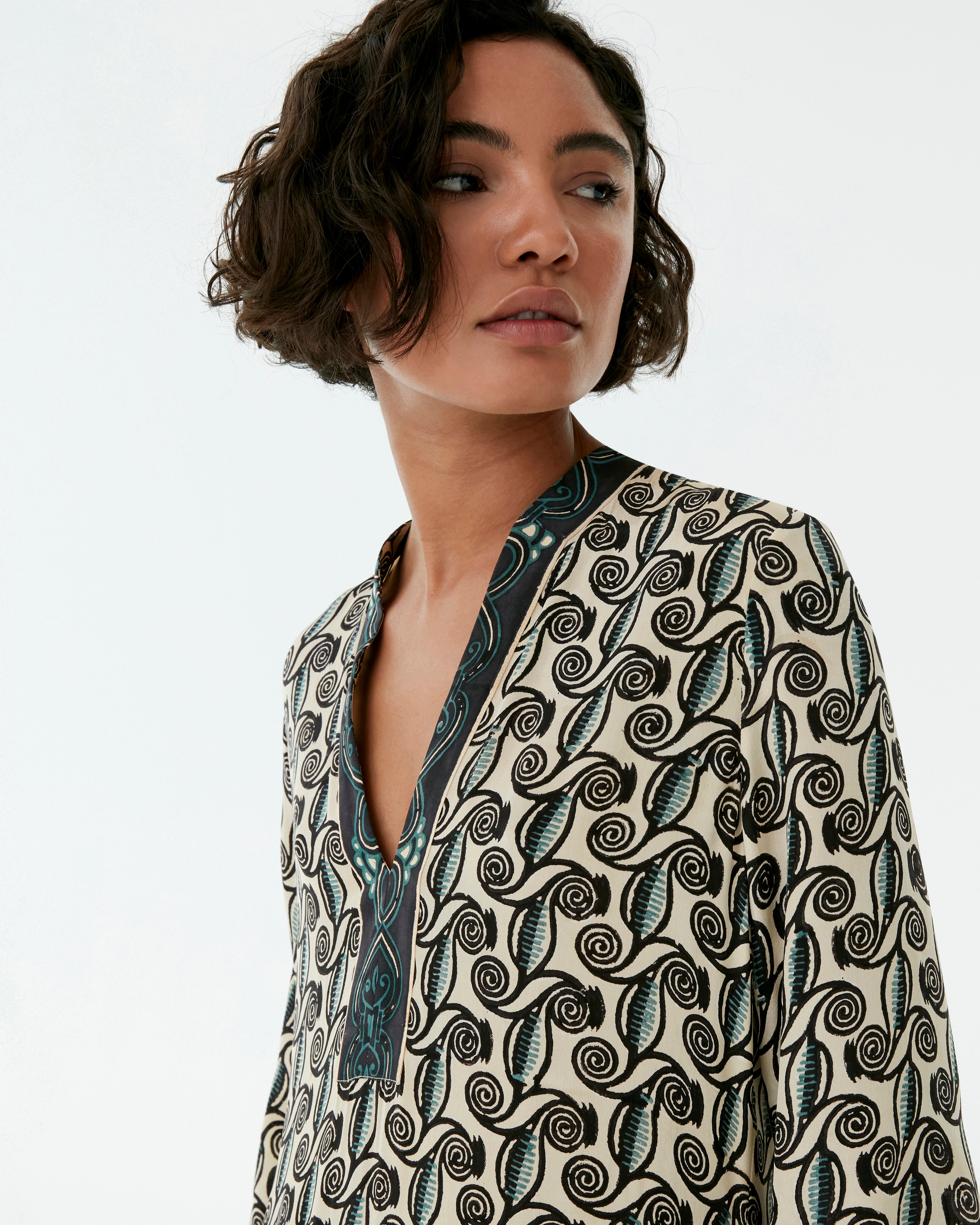 Jenna Caftan in Kamares Print