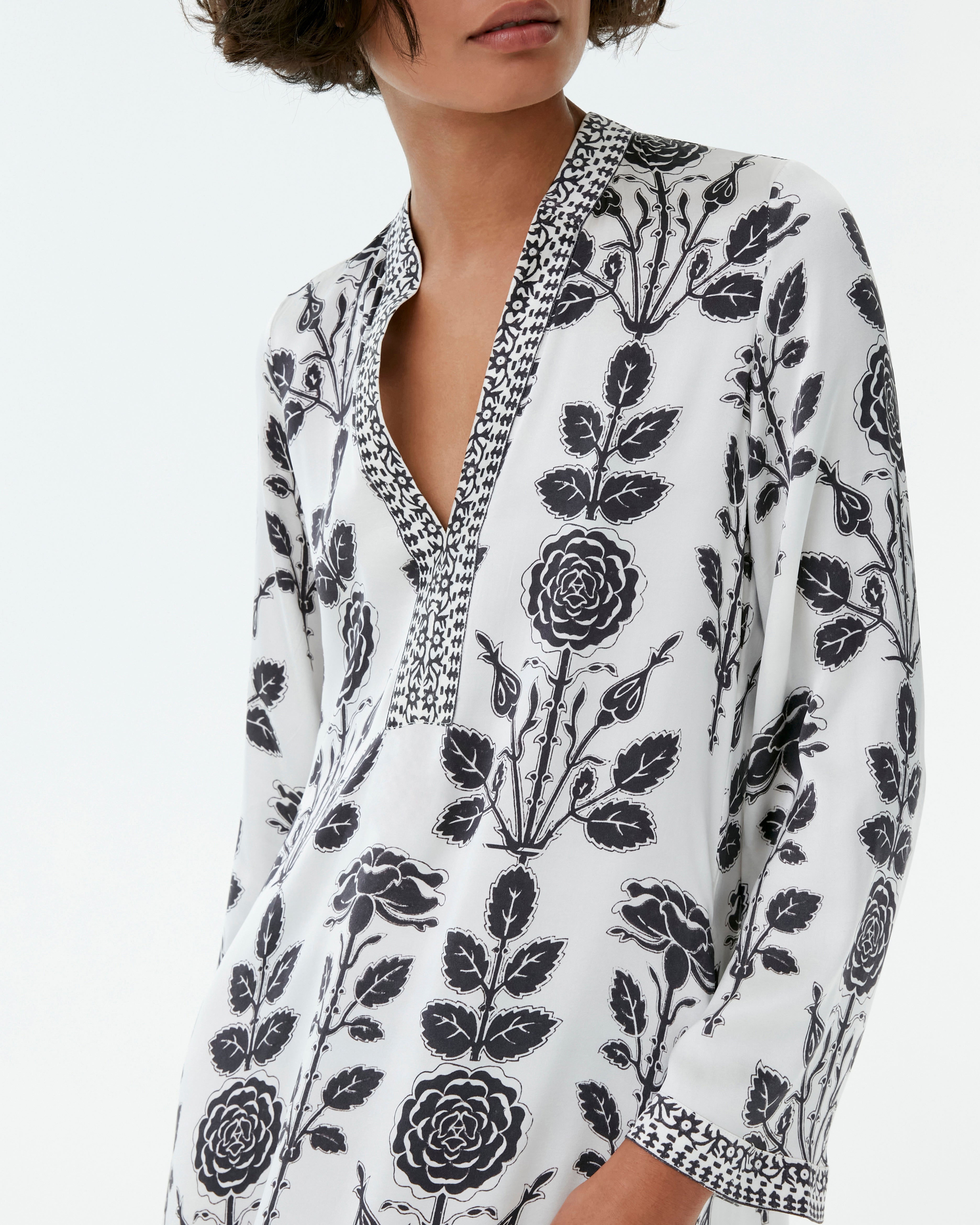 Jenna Caftan in Black Rose Print