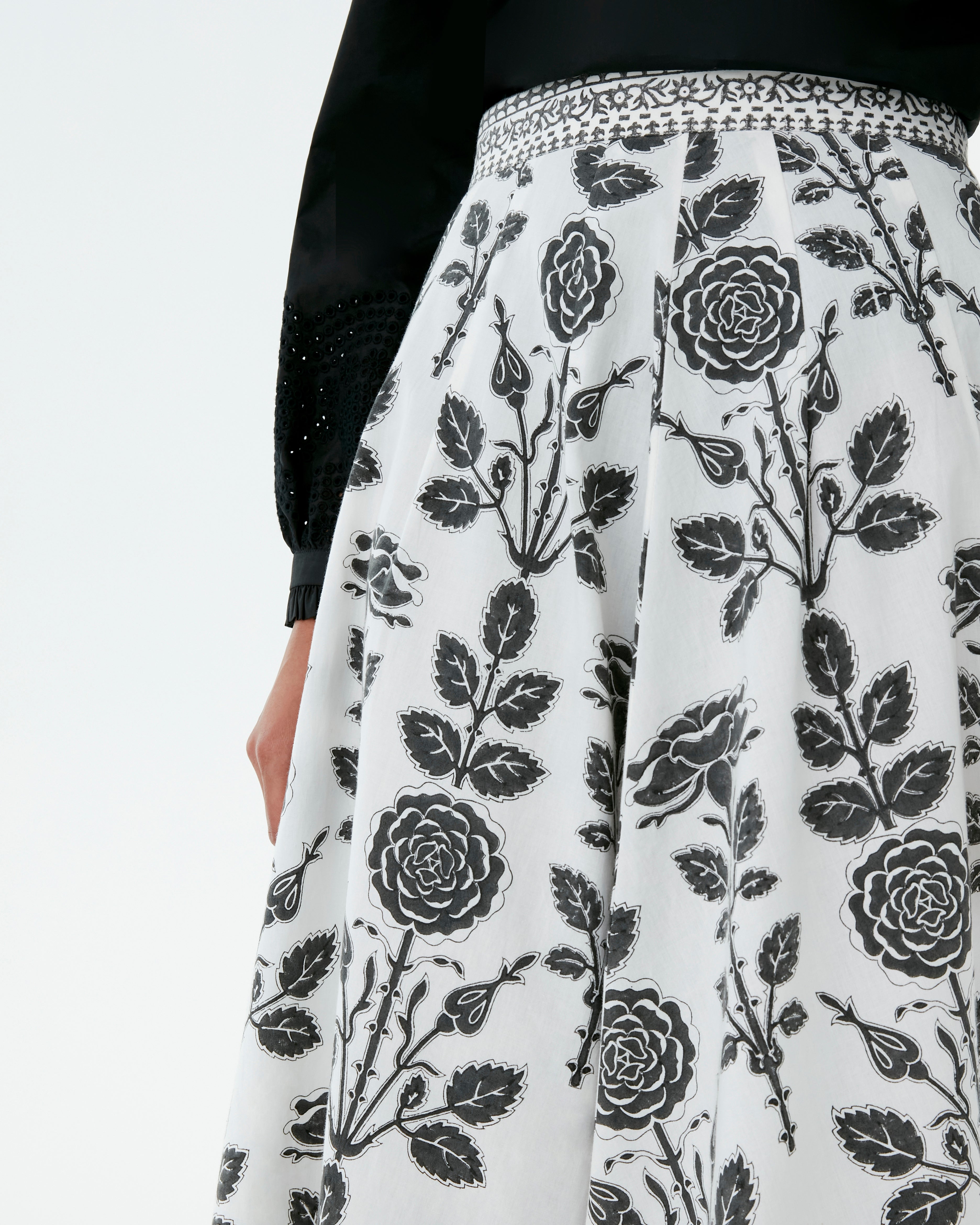 Amelianna Skirt in Black Rose Print