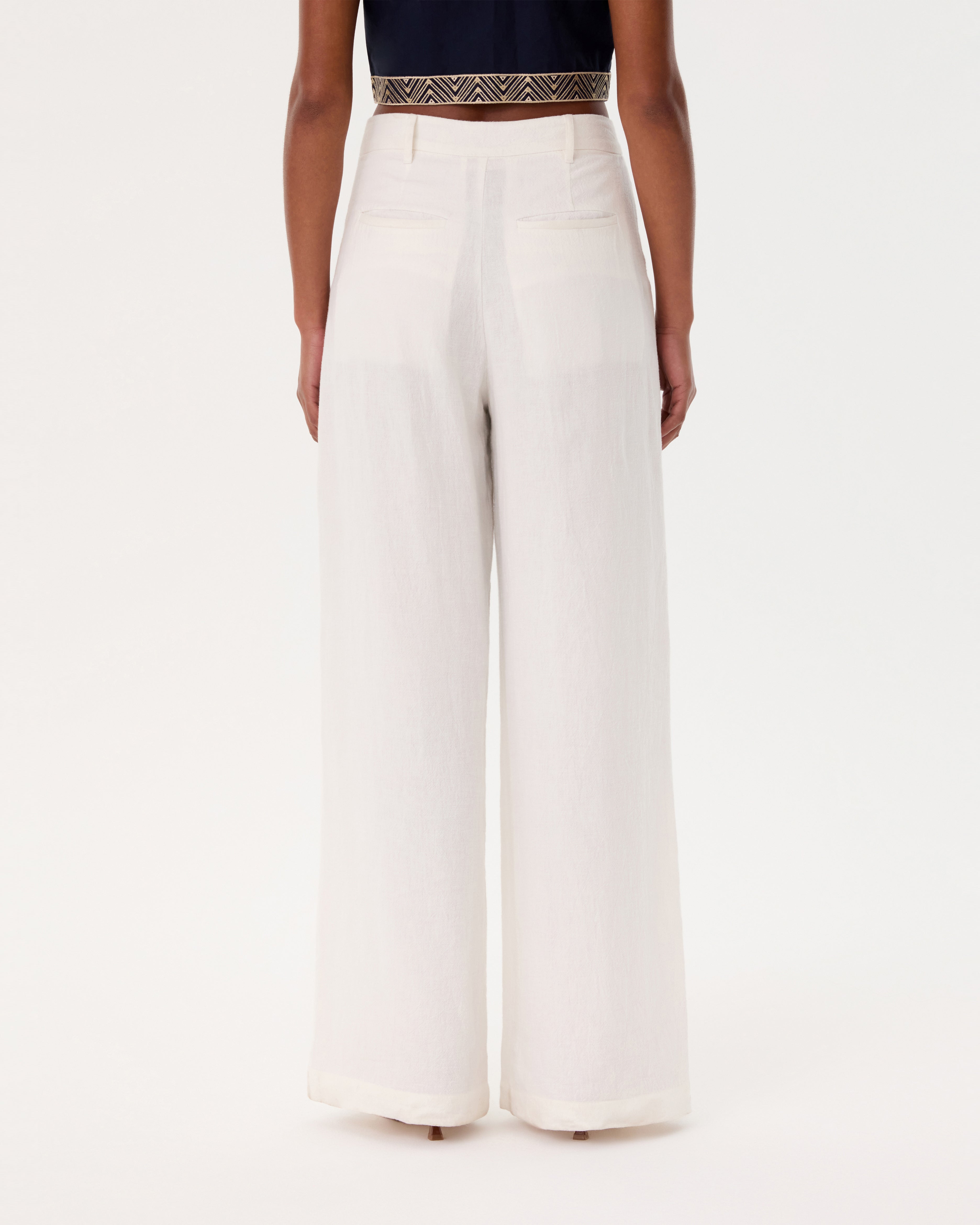 Annisa Trousers with Sand Flowers Embroidery