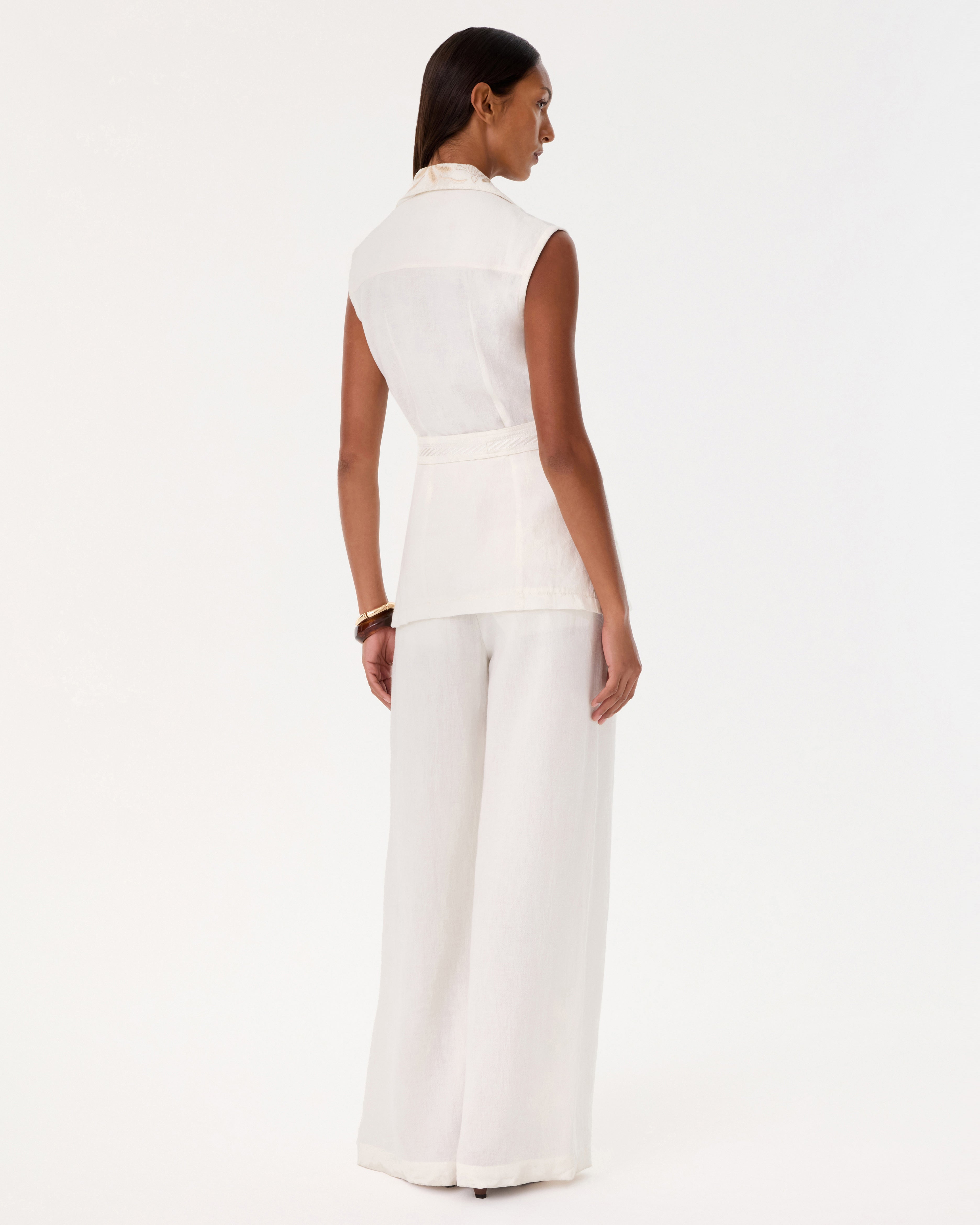 Dinda Vest with Sand Flowers Embroidery