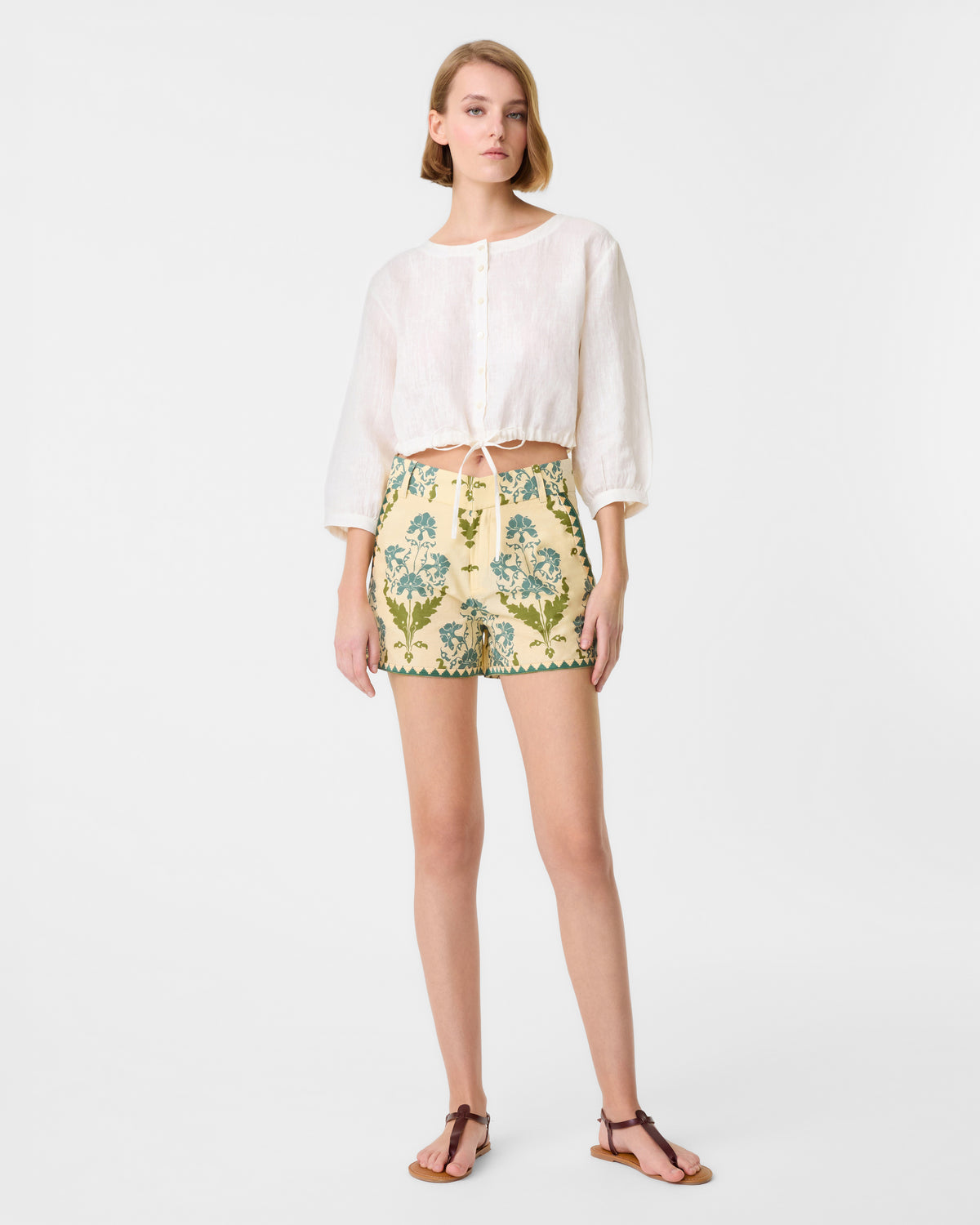 Shorts in Three Flowers Print