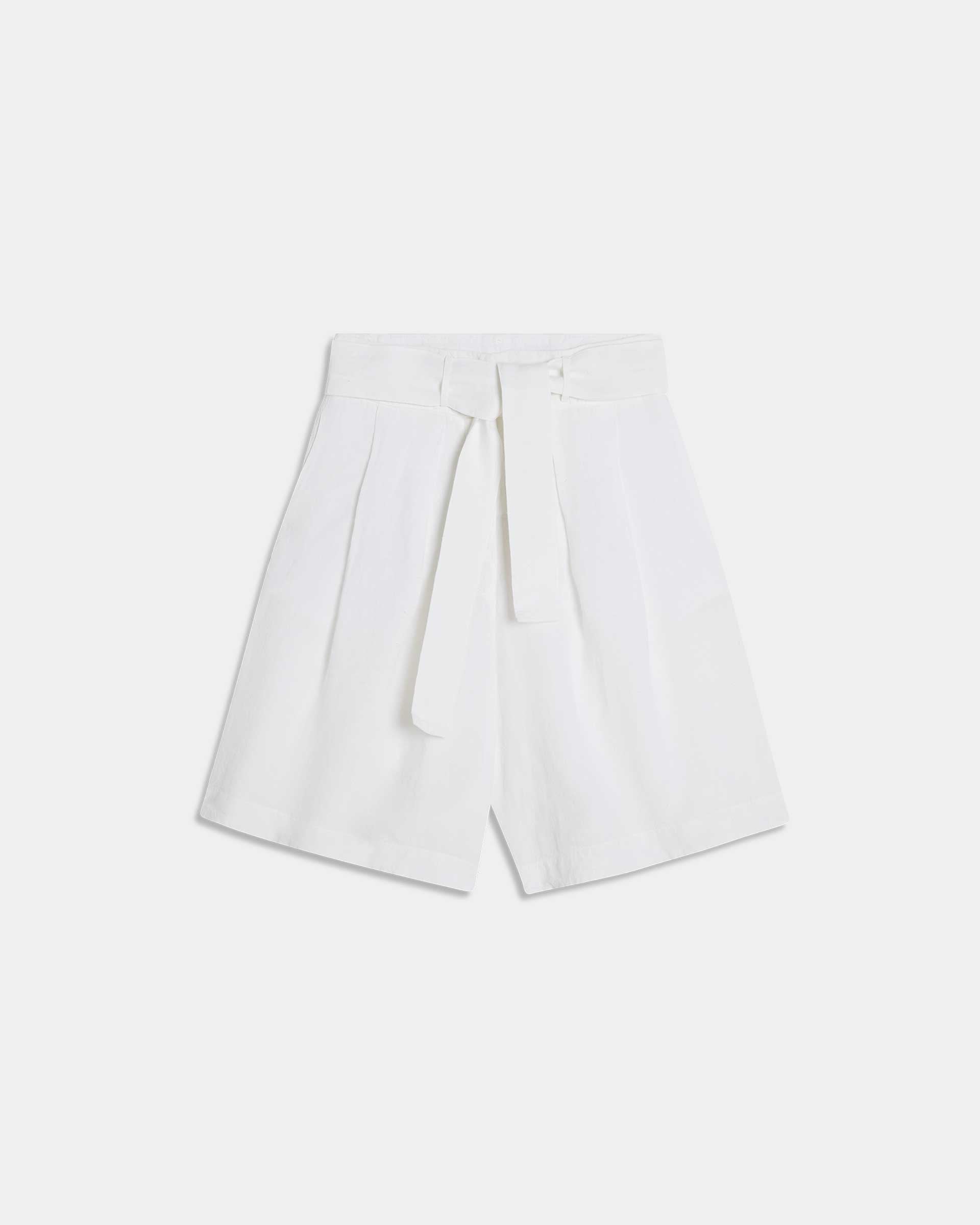 Light Wind Celeste Shorts in White Linen