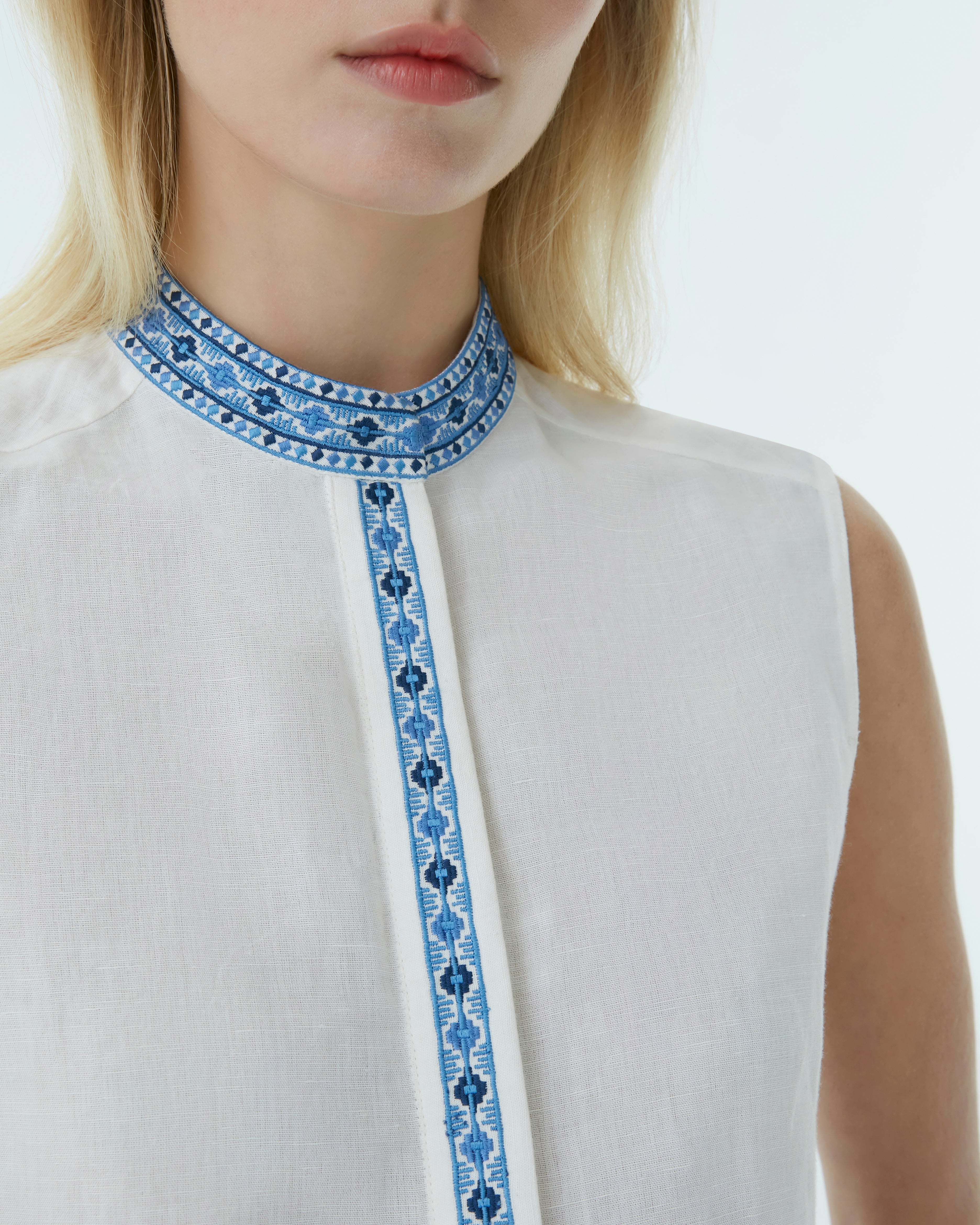 Andorra Top With Astragal Embroidery