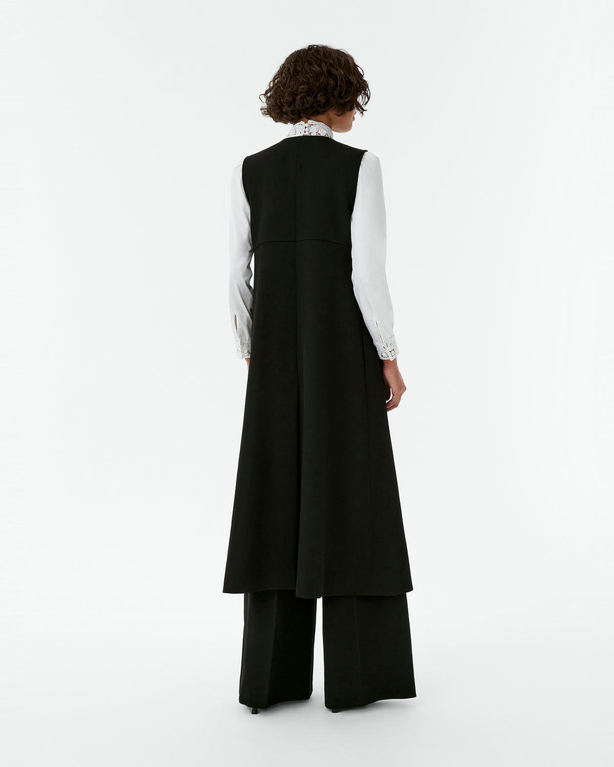 Felix Vest in Black Assam