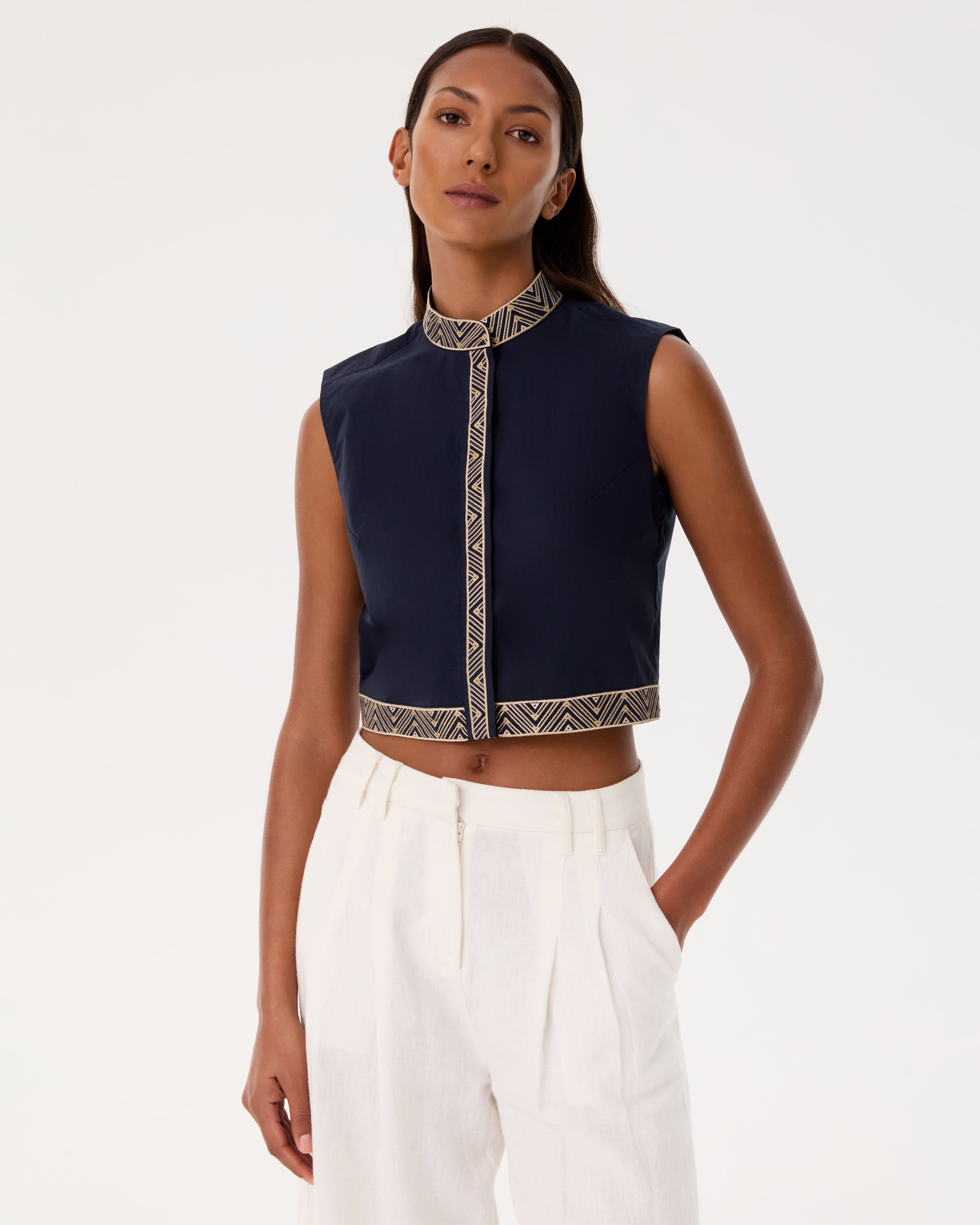 Annisa Trousers with Sand Flowers Embroidery