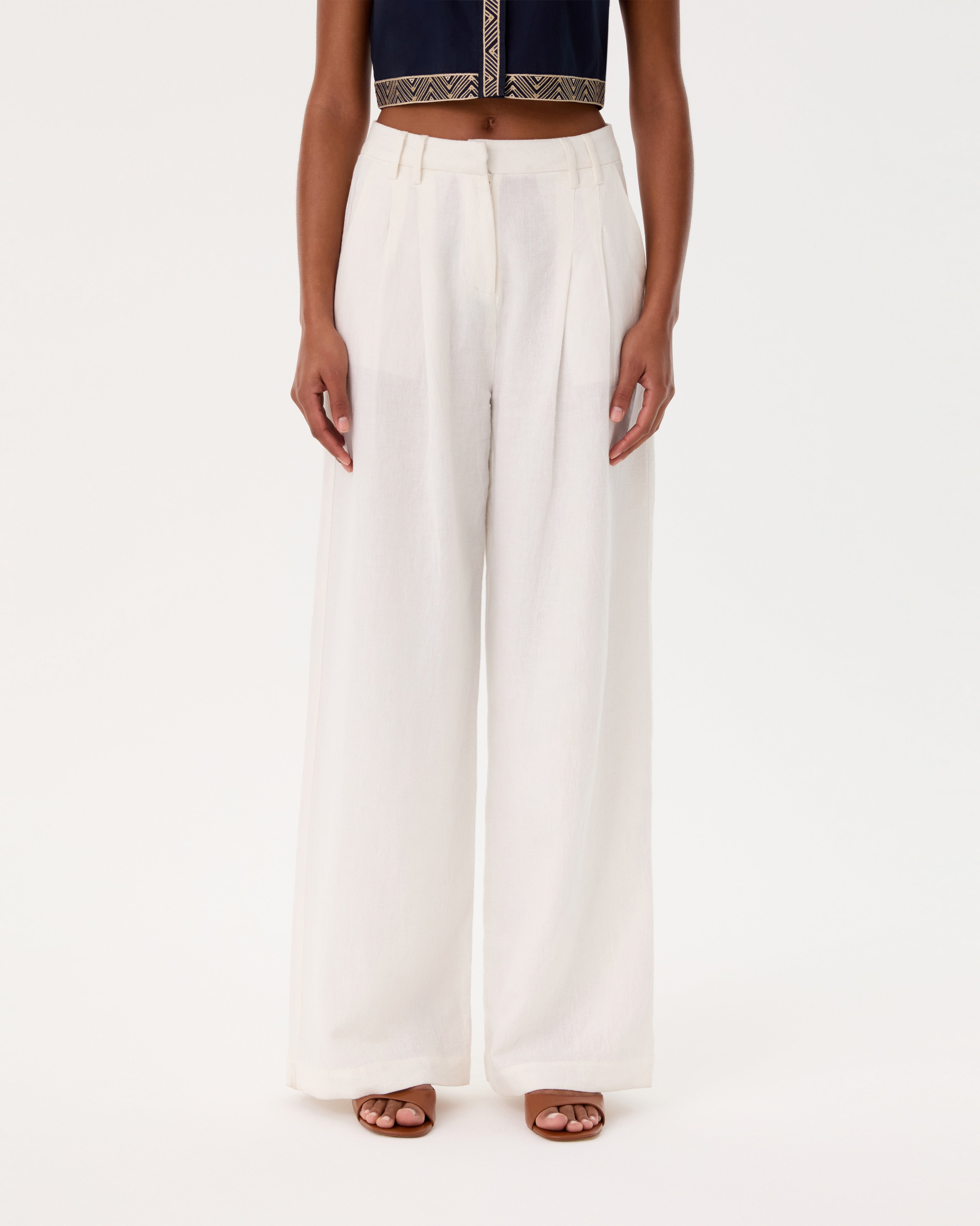 Annisa Trousers with Sand Flowers Embroidery