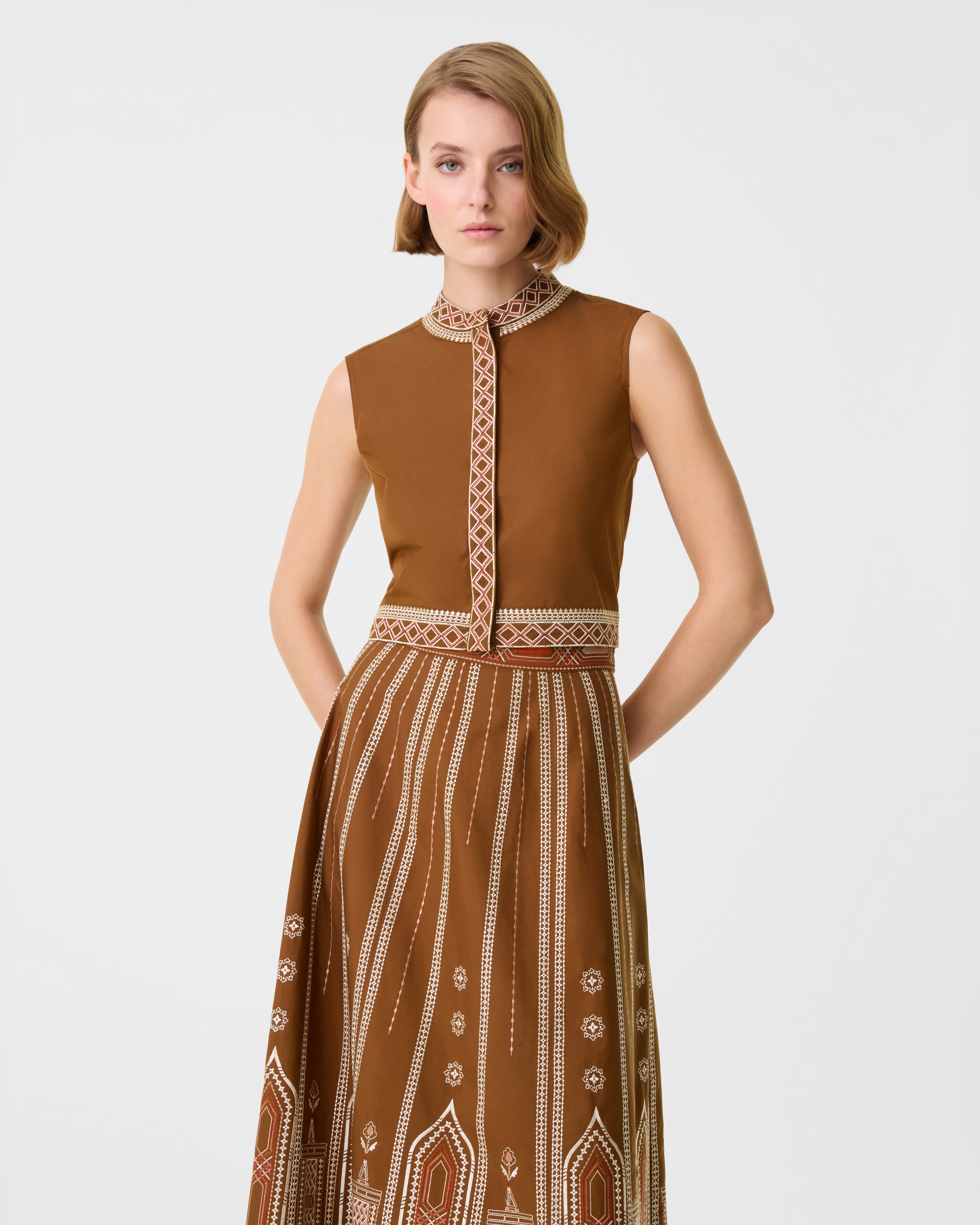 Andorra Top with Lace Embroidery