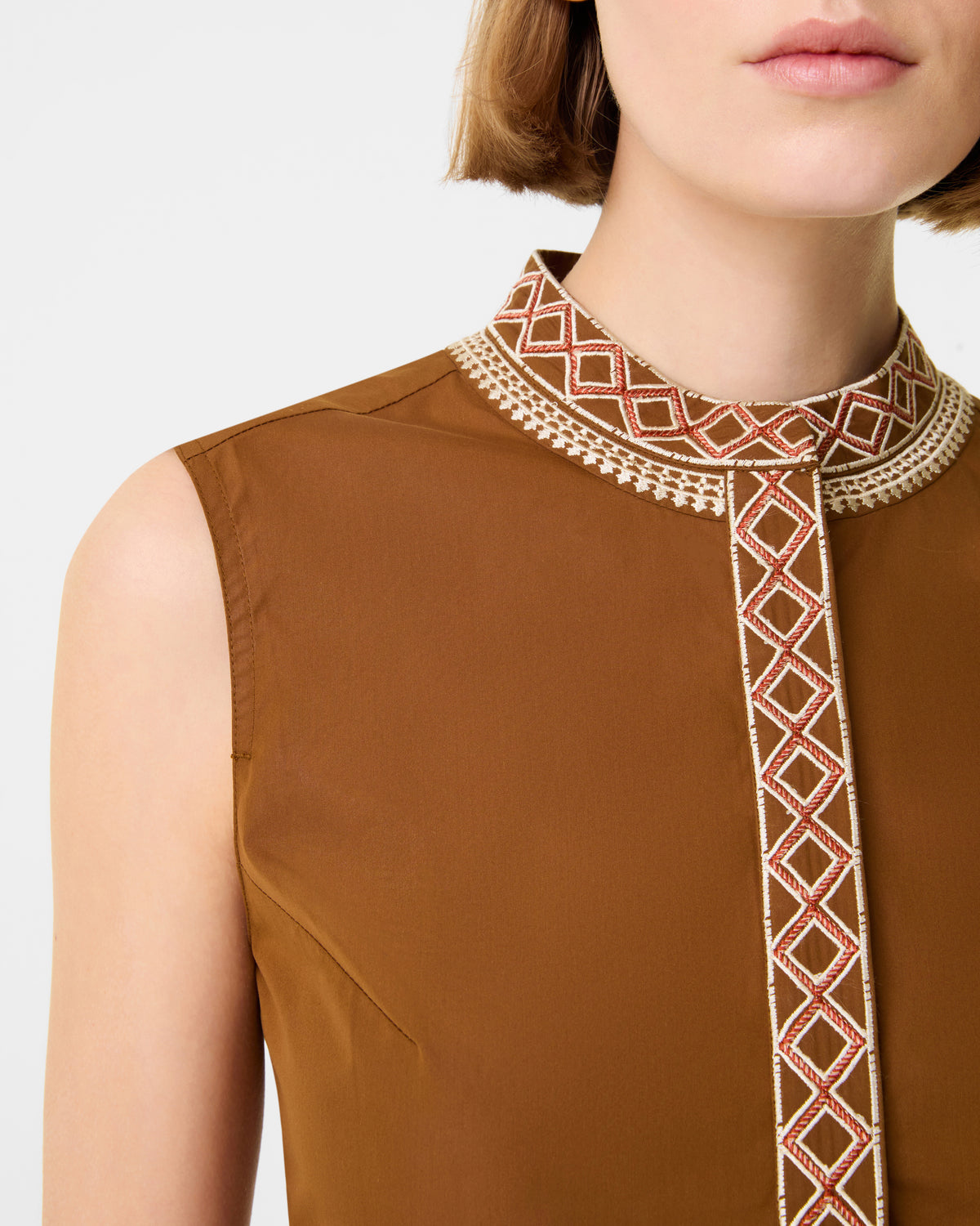 Andorra Top with Lace Embroidery