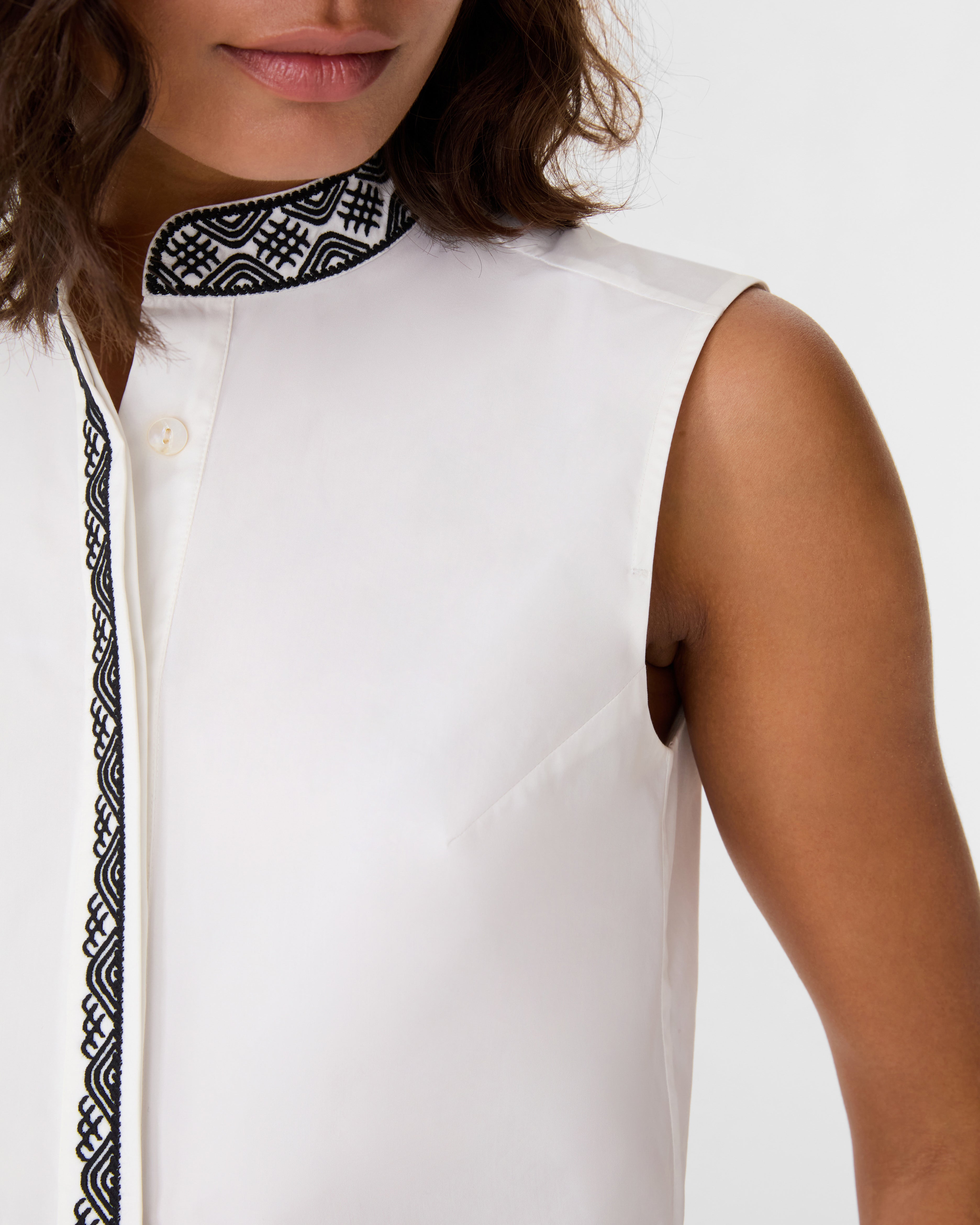 Andorra Top with Peony Embroidery